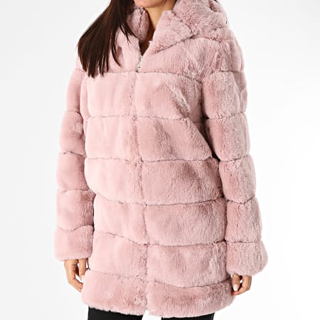 manteau fourrure femme rose