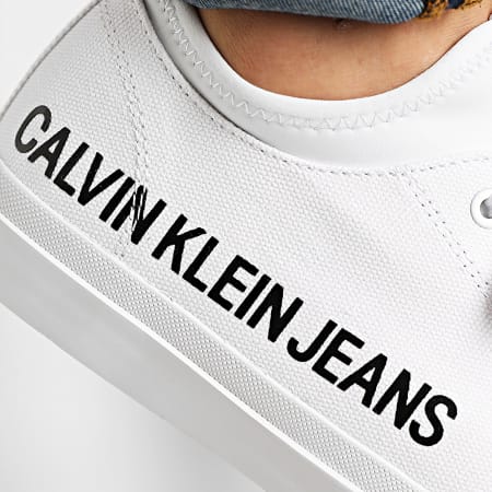 Calvin Klein - Baskets Icarus Low Top Lace Up B4S0114 White