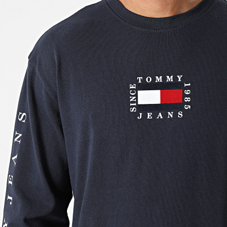 Tommy Jeans - Tee Shirt Manches Longues Box Flag 8798 Bleu Marine
