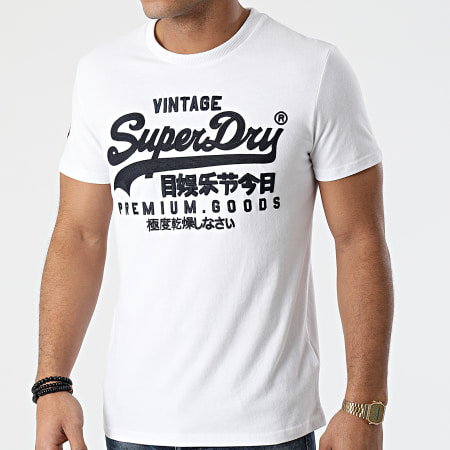 Superdry - Tee Shirt VL Off Piste M1010544A Blanc