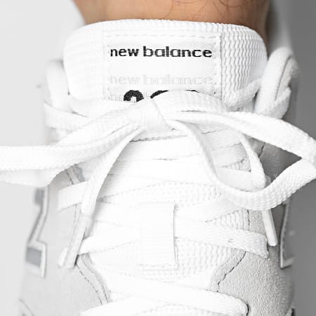 New Balance - Baskets Classics 393 830671 Gris Clair