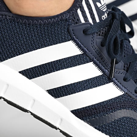 Adidas Originals - Sneakers Swift Run X FY2115 Collegiate Navy Calzature Bianco Core Nero