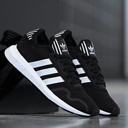 adidas - Baskets Swift Run X FY2110 Core Black Footwear White