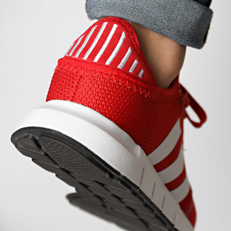 Adidas Originals - Baskets Swift Run X FY2113 Scarlet Footwear White Core Black