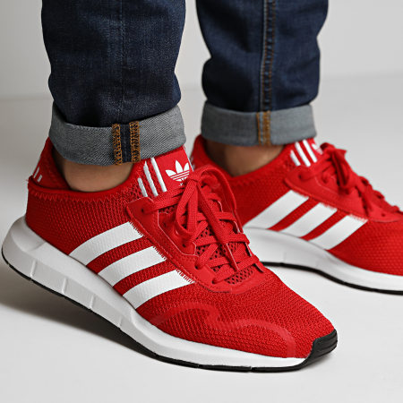 Adidas Originals - Baskets Swift Run X FY2113 Scarlet Footwear White Core Black