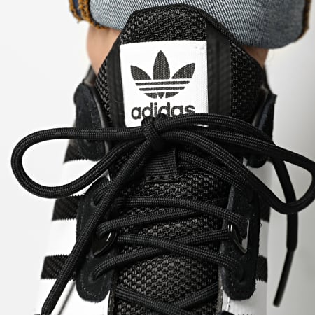 Adidas Originals - Baskets ZX 700 HD FX5812 Core Black Footwear White