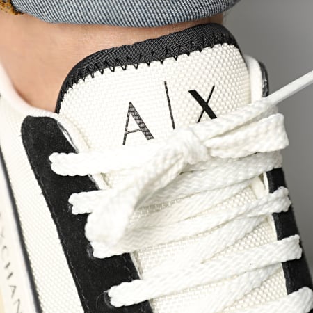 Armani Exchange - Sneakers XUX083 XV263 Bianco sporco Nero