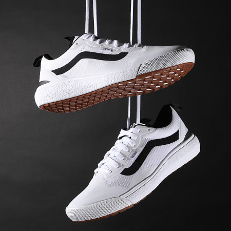 Vans - Sneakers Ultrarange Exo A4U1KWHT Bianco