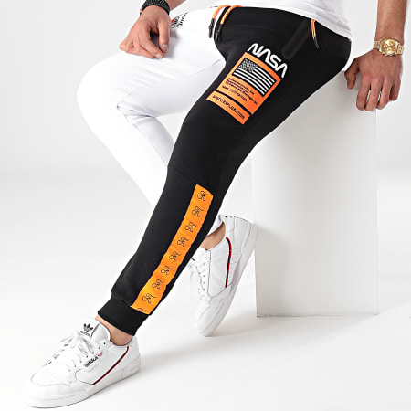 Final Club - Pantalon Jogging Half Limited Edition Noir Blanc Détails Orange Fluo