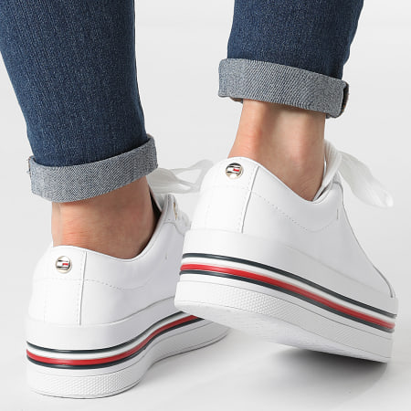 Tommy Hilfiger - Sneakers da donna con piattaforma aziendale 5553 Bianco