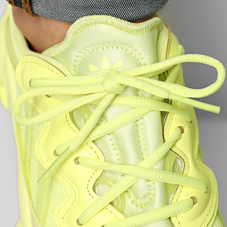 Adidas Originals - Baskets Ozweego G55590 Fluo Yellow