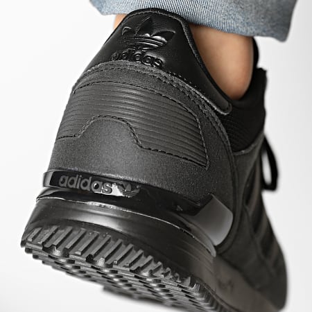 Adidas Originals - Baskets ZX 700 FZ2818 Core Black