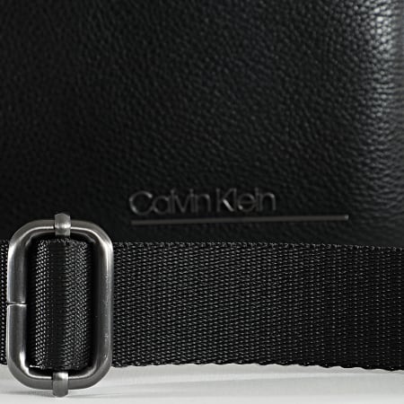 Calvin Klein - Sacoche Bombe Mini Reporter 5518 Noir