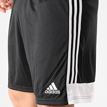 Adidas Sportswear - Tastigo 19 Pantaloncini da jogging a righe DP3246 Nero