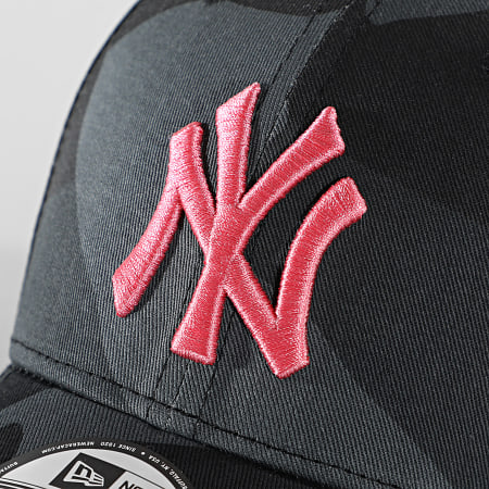 New Era - Casquette 9Forty All Over Camo 60112614 New York Yankees Noir