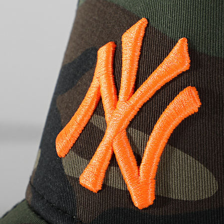 New Era - Casquette Trucker Camouflage New York Yankees Neon 12747720 Vert Kaki Noir Orange
