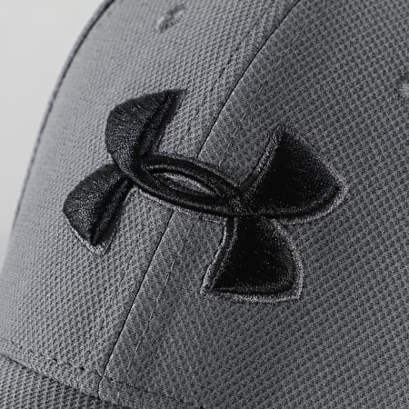 Under Armour - Casquette Fitted 1305036 Gris