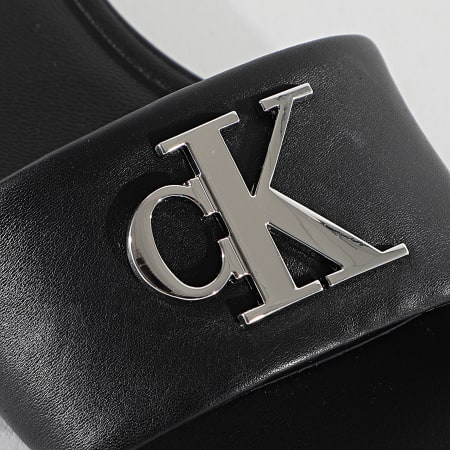 Calvin Klein - Claquettes Femme Flat Sandal Slide 0144 Black