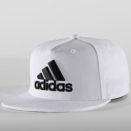 Casquette cheap snapback adidas