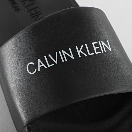 Calvin Klein - Claquettes One Mold 0697 Noir