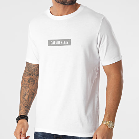 Calvin Klein - Tee Shirt PW GMS1K142 Blanc Réfléchissant
