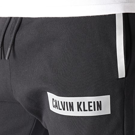 Calvin Klein - Pantalon Jogging GMS1P636 Noir Réfléchissant