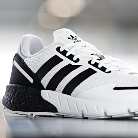 Adidas Performance - Baskets Femme ZX 1K Boost G58922 Footwear White Core  Black Halo Silver - LaBoutiqueOfficielle.com