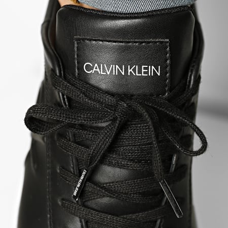 Calvin Klein - Baskets Chunky Sole Laceup Oxford 0035 Black