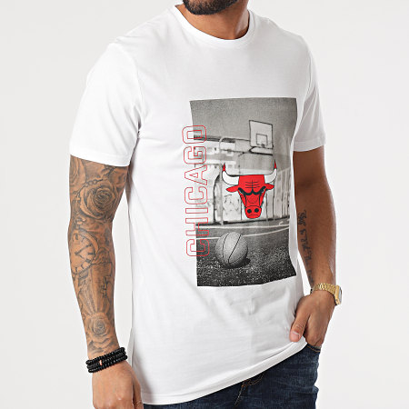 New Era - Tee Shirt Chicago Bulls NBA Photographic 12590894 Blanc