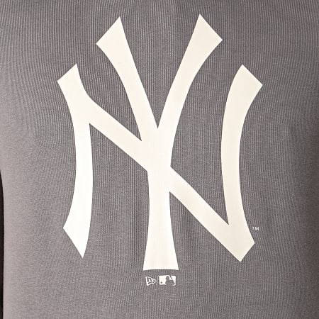 New Era - Sweat Capuche Seasonal Team Logo New York Yankees 12590909 Gris Anthracite