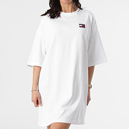 Tommy Jeans - Robe Tee Shirt Femme Oversized Badge 9916 Blanc