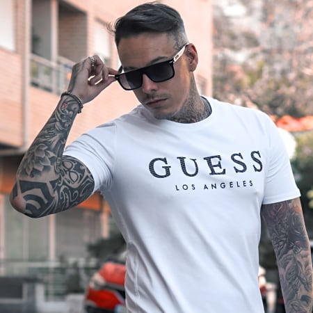Guess - Tee Shirt M01I54J1300 Blanc