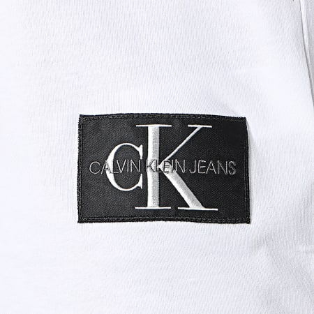 Calvin Klein - Tee Shirt Oversize Badge Turn Up 5319 Blanc