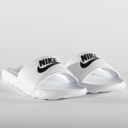 Nike - Claquettes Nike Victori One White