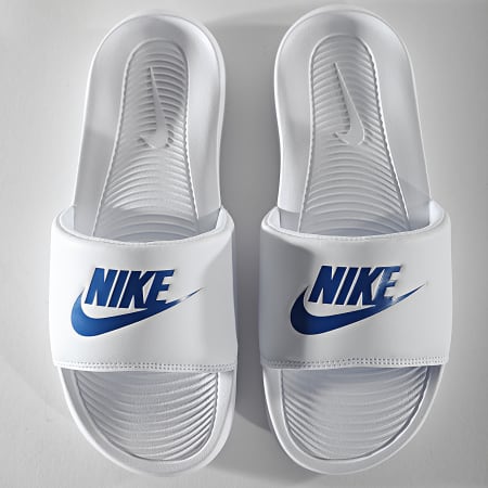 claquette nike sport 2000