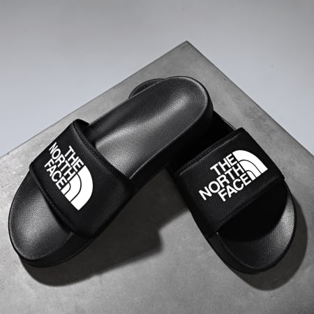 The North Face - Claquettes Base Camp Slide III A4T2RKY4 Noir Blanc