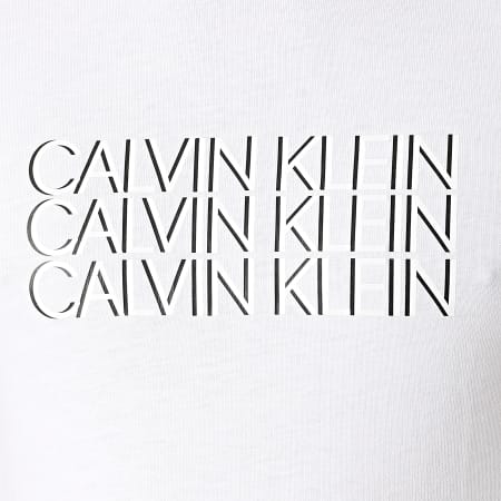 Calvin Klein - Tee Shirt Triple Center Logo 7158 Blanc