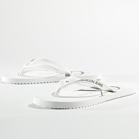 Calvin Klein - Tongs Beach Sandal Monogram 0055 Blanc