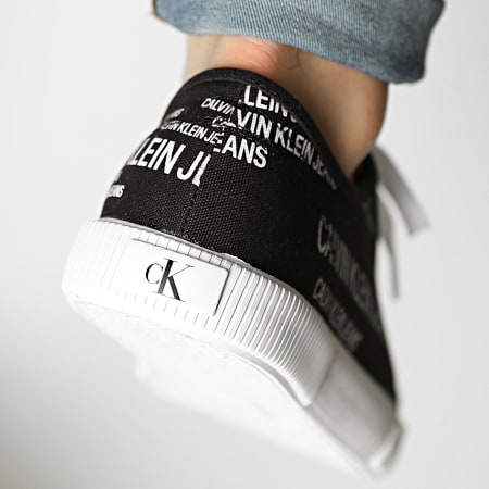 Calvin Klein - Baskets Vulcanized Sneaker Laceup AOP 0077 Black