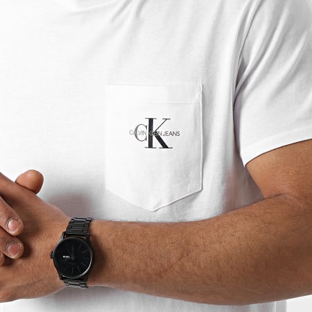Calvin Klein - Camiseta con bolsillo de monograma 7294 Blanco