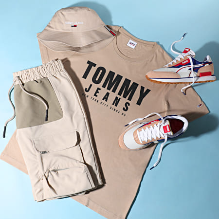 Tommy Jeans - Tee Shirt Center Chest Tommy Graphic 0243 Beige