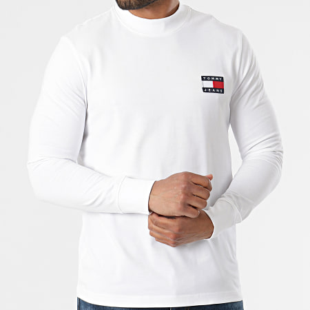 Tommy Jeans - Tee Shirt Manches Longues Badge Mock Neck 0281 Blanc