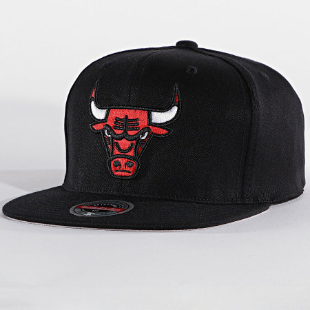 Mitchell and Ness - Casquette Snapback Downtime 6HSMM19508 Chicago Bulls Noir
