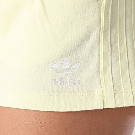 Adidas Originals - Short Jogging Femme A Bandes H56439 Jaune