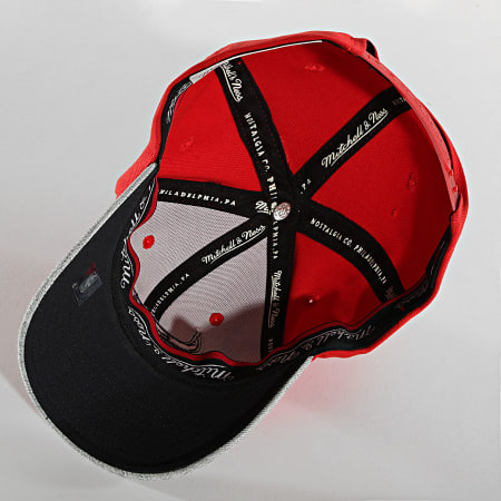Mitchell and Ness - Casquette Team Grey Blackout Chicago Bulls Rouge Gris Chiné