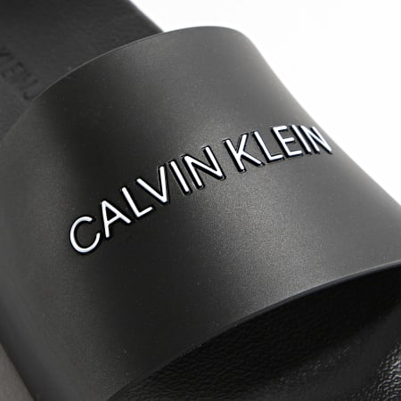 Calvin Klein - Slide Institucional Mujer 0104 Negro