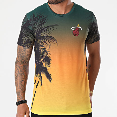 New Era - Tee Shirt Summer City AOP Miami Heat 11569520 Vert Jaune Sunset