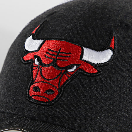 New Era - Casquette 9Forty Trucker Home Field 60137710 Chicago Bulls Gris Anthracite Chiné