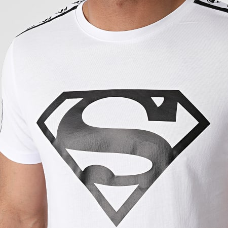DC Comics - Camiseta BW Stripe Big Logo Blanco