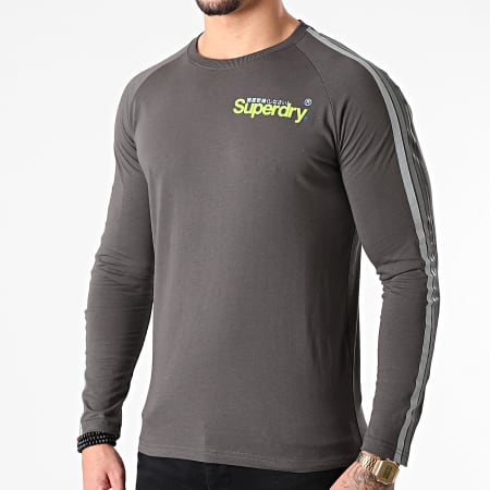 Superdry - Tee Shirt Manches Longues A Bandes Cali Raglan M6010468A Gris Anthracite